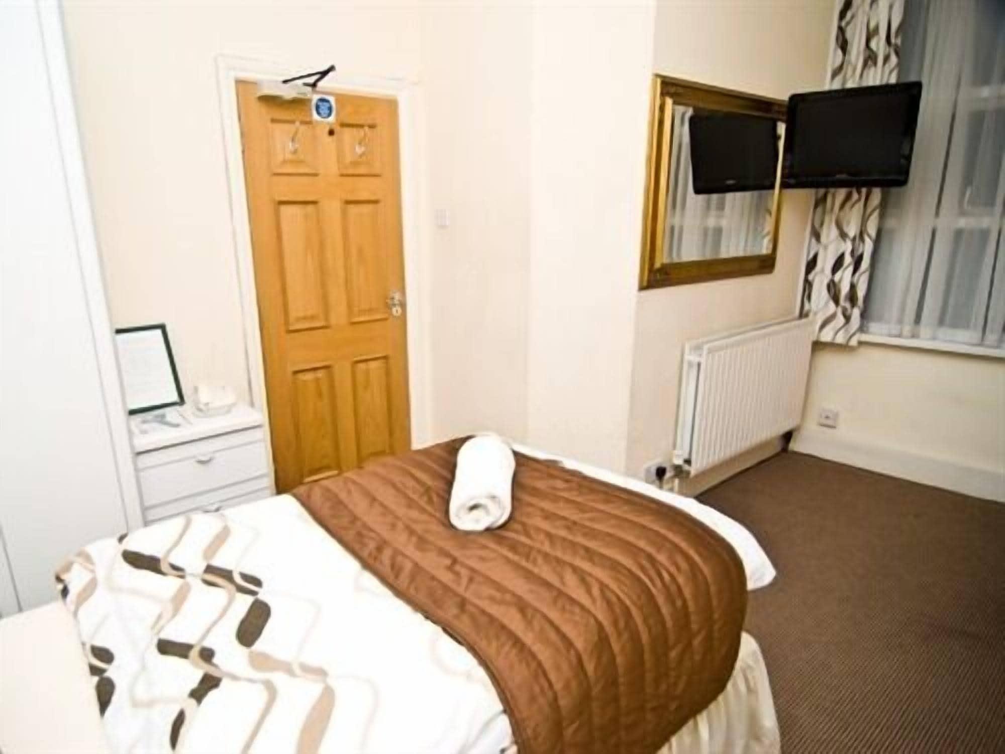 Skylark Guest House Hounslow Eksteriør bilde