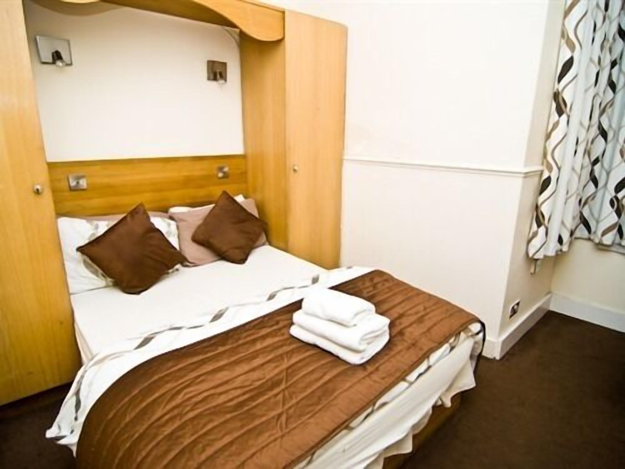 Skylark Guest House Hounslow Eksteriør bilde