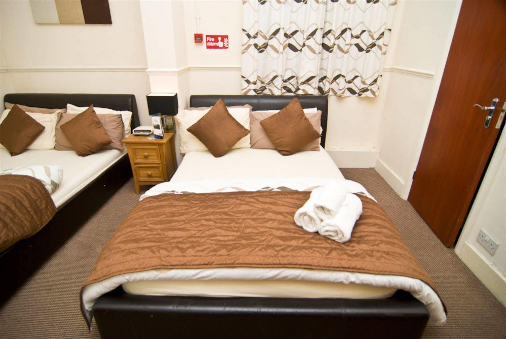 Skylark Guest House Hounslow Eksteriør bilde